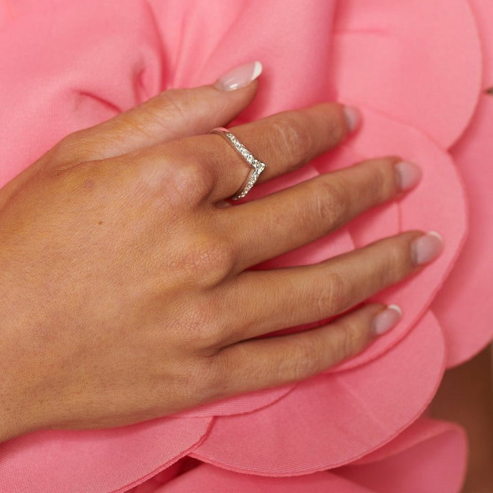 https://hotdiamonds.co.uk/images/lustre-ring-p3739-12695_image.jpg
