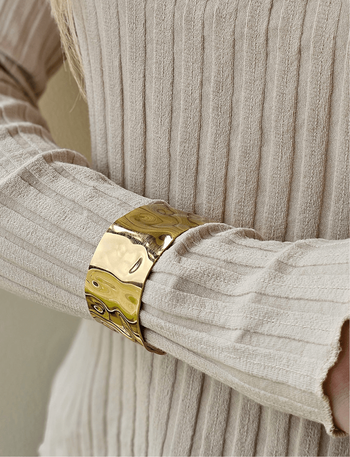 Mococo Essentials Gold Chunky Bangle - MococoMococoMOCEGB001Bracelets