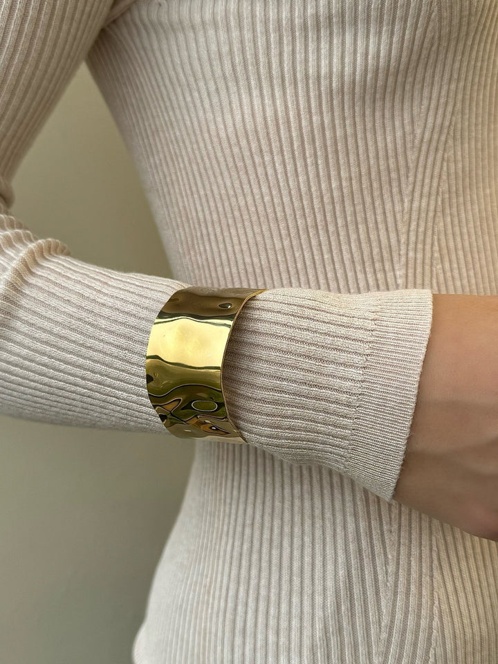 Mococo Essentials Gold Chunky Bangle - MococoMococoMOCEGB001Bracelets