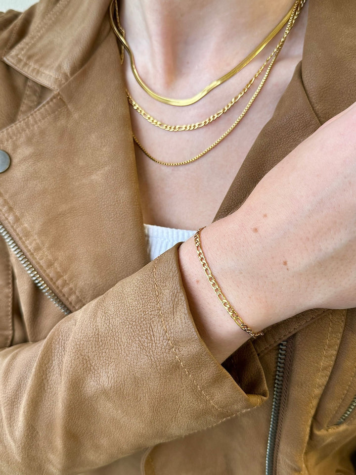 Mococo Essentials Gold Dainty Figaro Chain Bracelet - MococoMococoMOCEGB003Bracelets