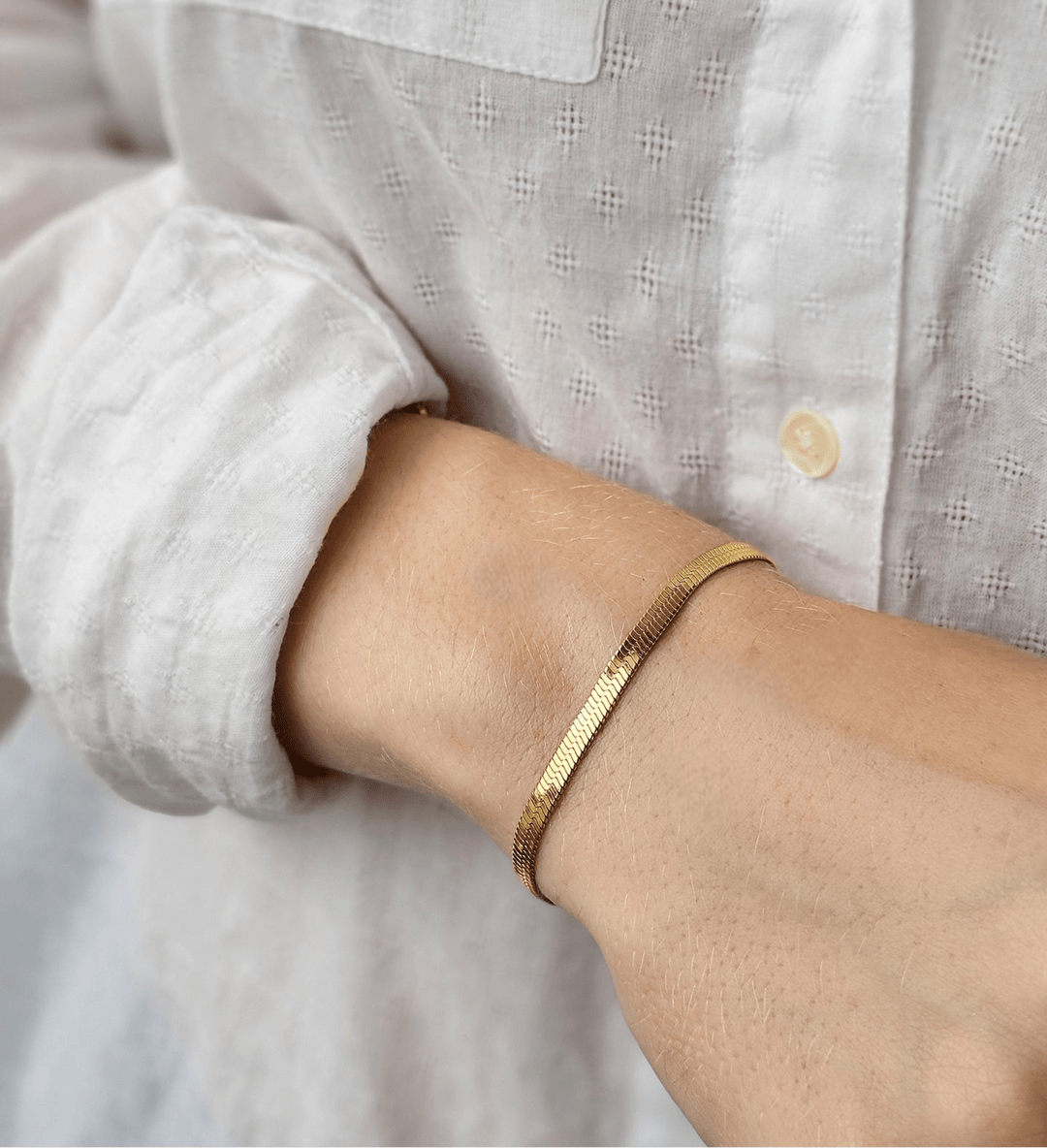 Mococo Essentials Gold Dainty Herringbone Chain Bracelet - MococoMococoMOCEGB004Bracelets