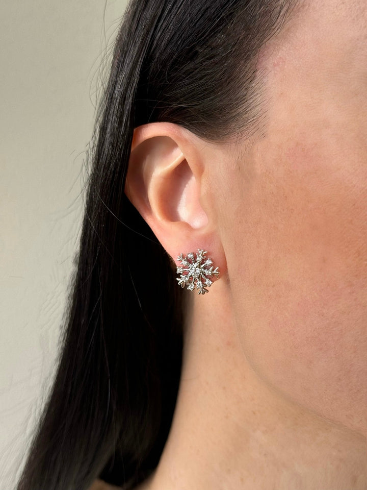 ol&co Silver Large Sparkling Snowflake Stud Earrings - MococoOl&CoD7319Earrings