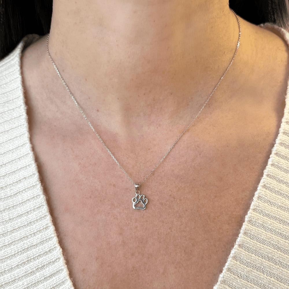 ol&co Silver Paw Print Pendant Necklace - MococoOl&CoD8242 - NNecklaces