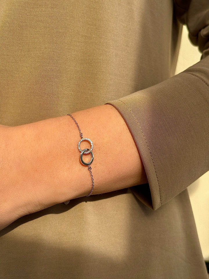ol&co Silver Sparkling Interlinking Circles Bracelet - MococoOl&CoC4692Bracelets