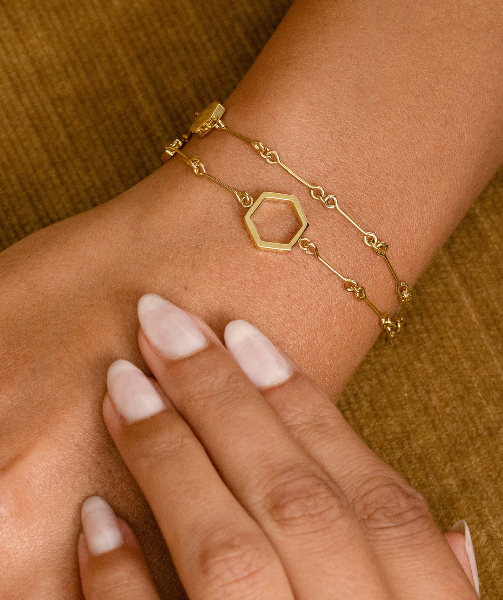 Olivia Burton Gold Classic Honeycomb Layered Bracelet - MococoOlivia Burton24100308Bracelets
