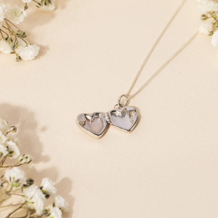 https://gb.geckojewellery.com/cdn/shop/files/p5516p_open_feature.jpg?v=1758705250&amp;width=1200