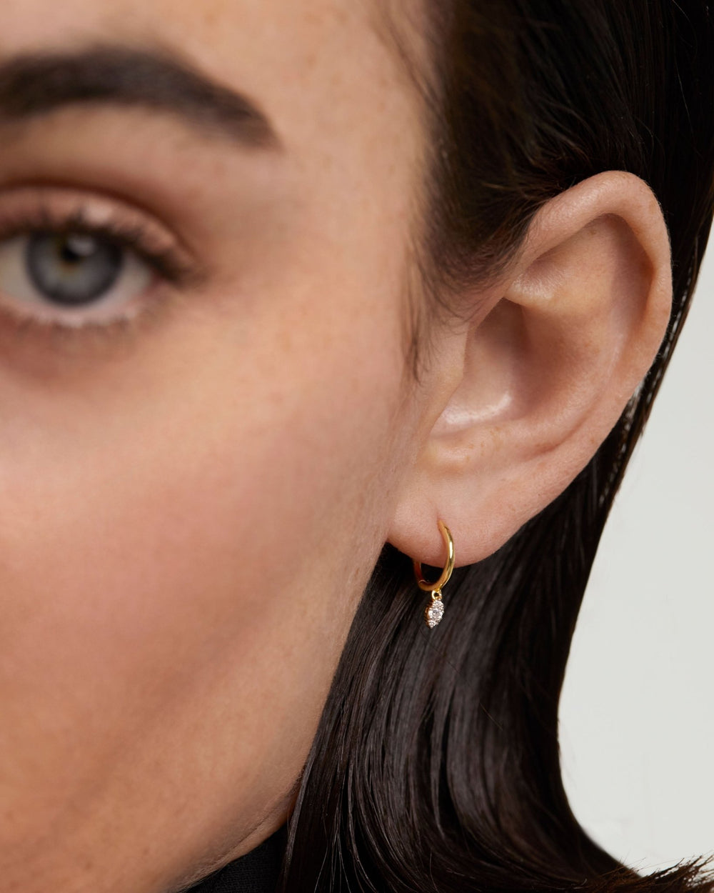PDPAOLA 18ct Solid Gold Diamond Gold Emi Hoop Earrings - MococoPDPAOLAAR05 - A26 - U8435511747991Earrings