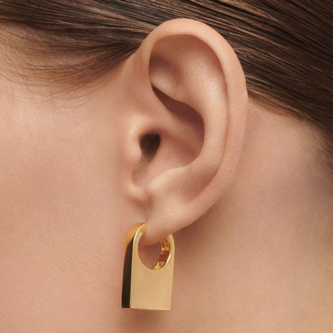 PDPAOLA Gold Chicago Hoop Earrings - MococoPDPAOLAAR01 - C33 - U8435511756788Earrings