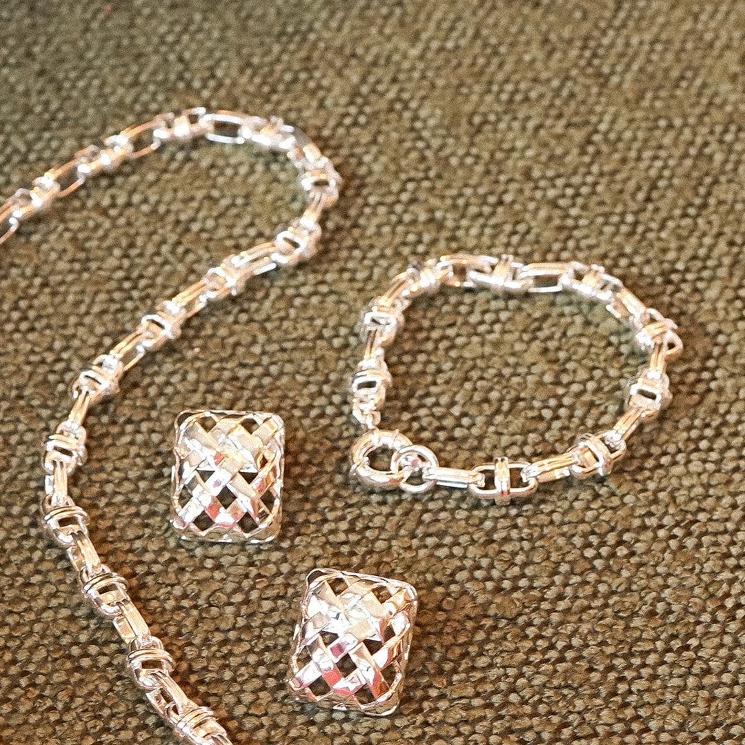 Polly Lock Silver Plated Chunky Chain Bracelet, Bold Knot Links, Timeless Style