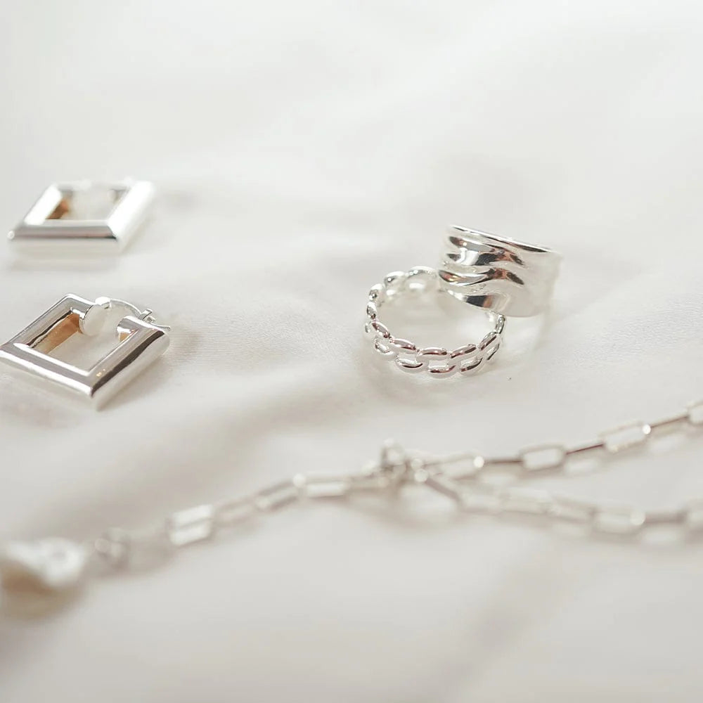 Daisy Polly Sayer Chunky Tidal Ring