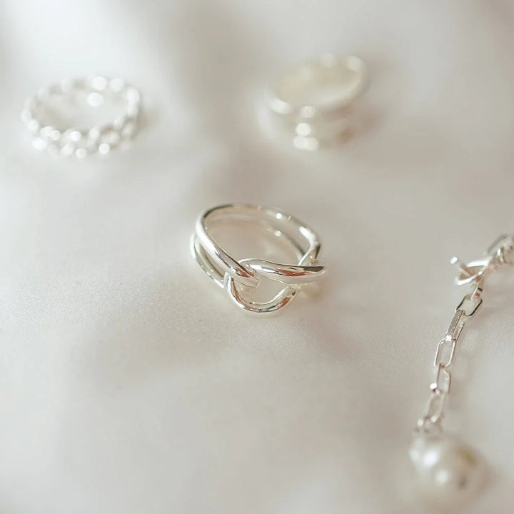 Daisy Polly Sayer Large Knot Chain Ring