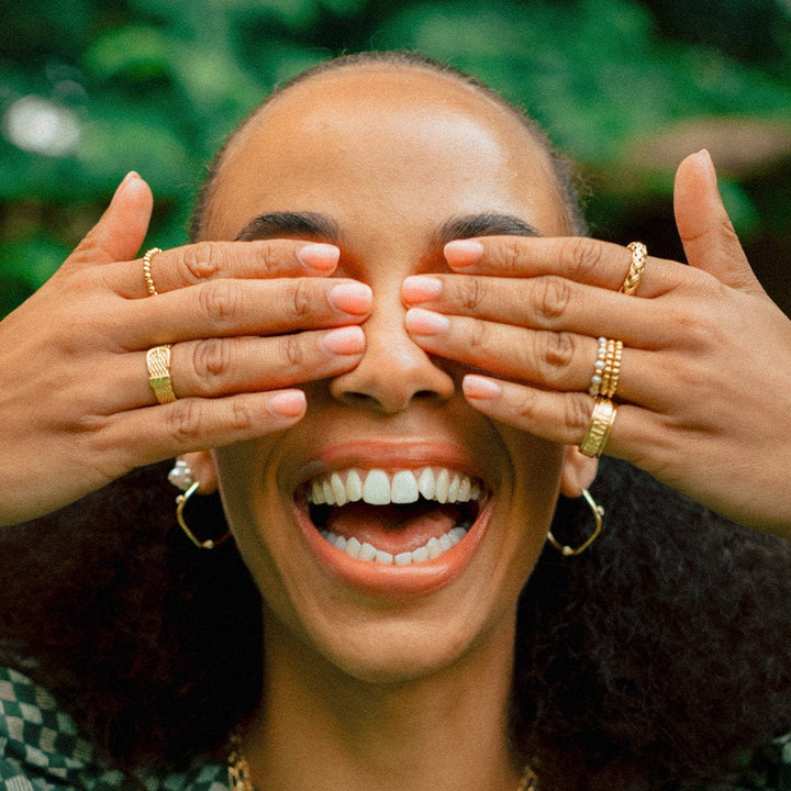Daisy Shrimps Belt Ring