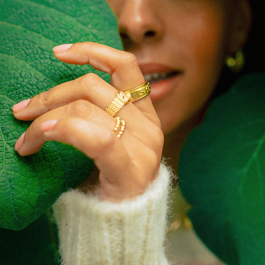 Daisy Shrimps Belt Ring