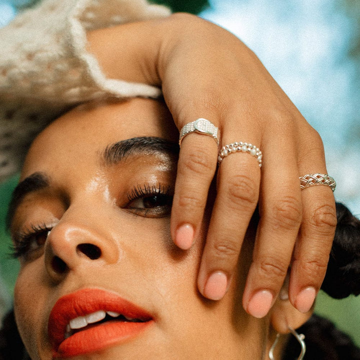 Daisy Shrimps Belt Ring