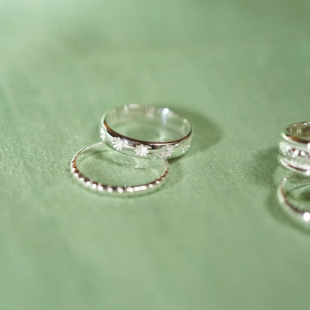 Daisy Star Engraved Stacking Ring