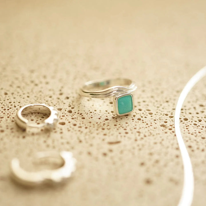 Daisy Turquoise Wave Ring