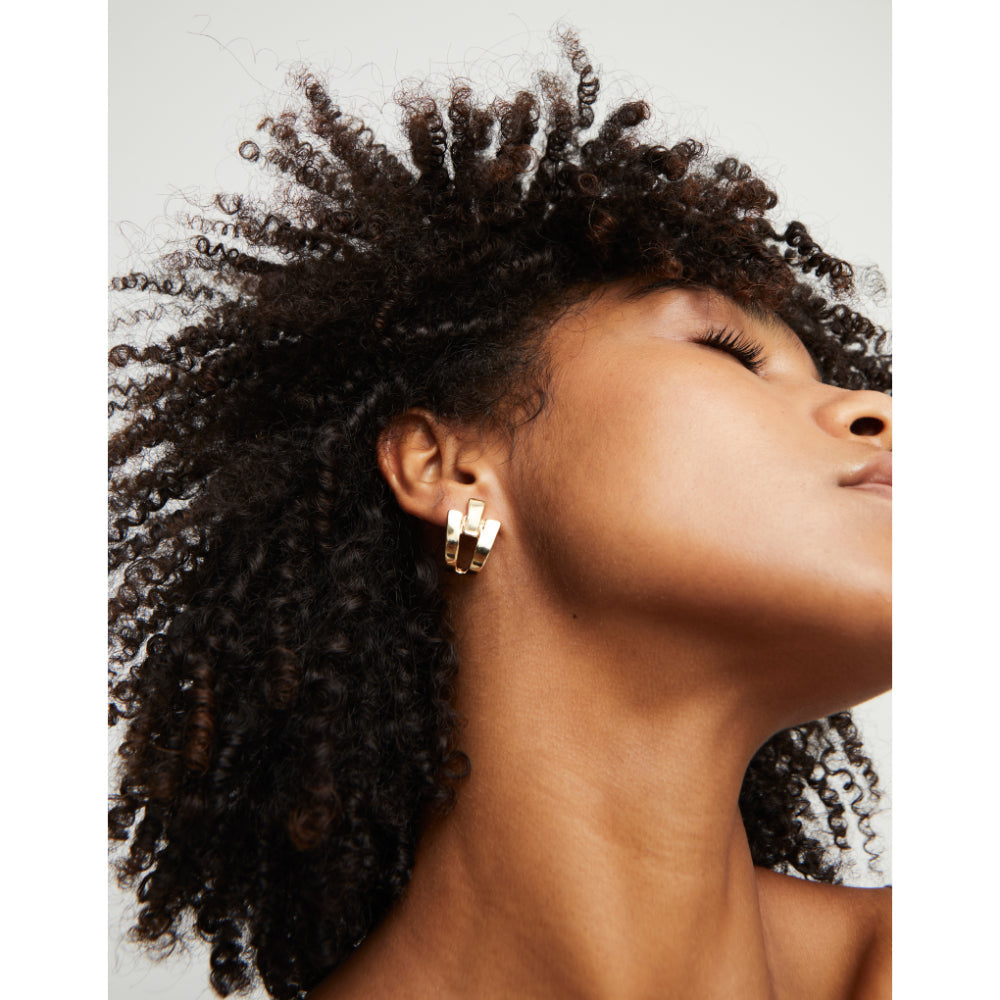 Unode50 18k Gold Plated Triple-Curve Stud Earrings image 1