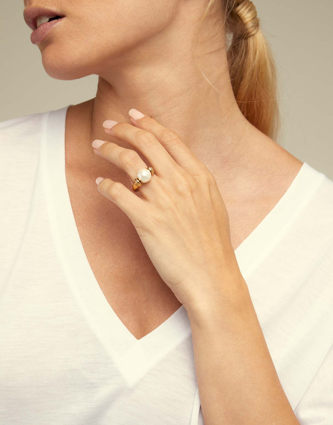 UNOde50 Gold Full PearlMoon Ring - MococoUNOde50ANI0717BPLORO188435302471739Rings