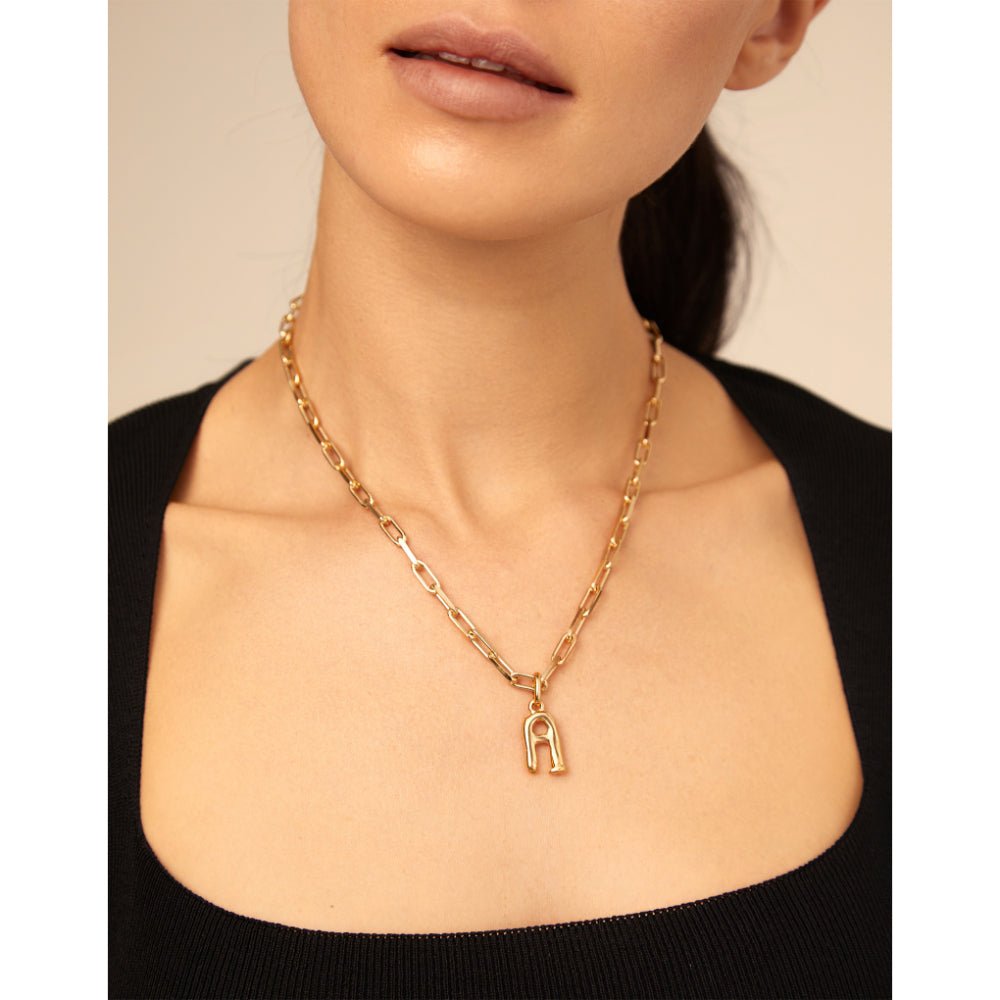 UNOde50 Gold Small Letter A (CHA0027ORO0000U) - MococoUNOde50CHA0027ORO0000U9012563030012Pendants