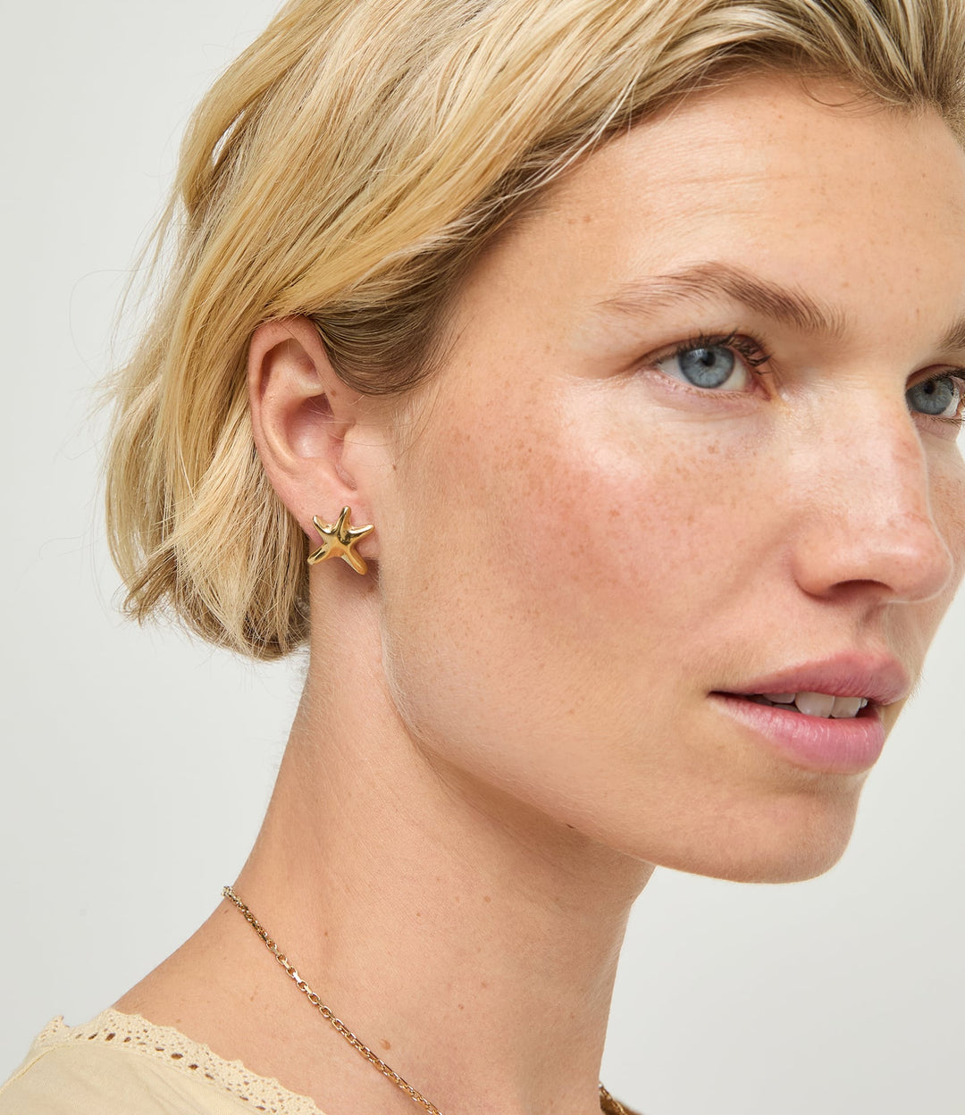 UNOde50 Gold Small Starfish Earrings - MococoUNOde50PEN1098ORO0000U8435795702105Earrings
