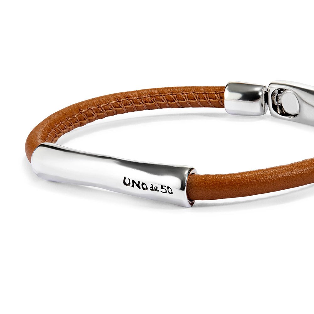 Unode50 Silver Metal Alloy Clasp Leather Bracelet - MococoUNOde50PUL2462MARMTL0MBracelets
