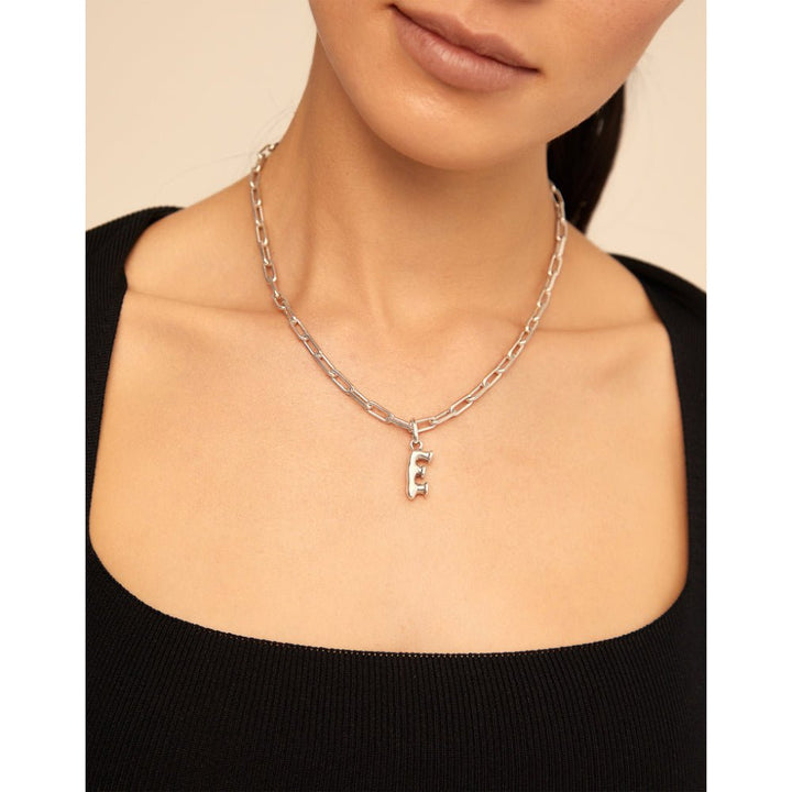 UNOde50 Silver Small Letter E (CHA0031MTL0000U) - MococoUNOde50CHA0031MTL0000U9012566030012Pendants