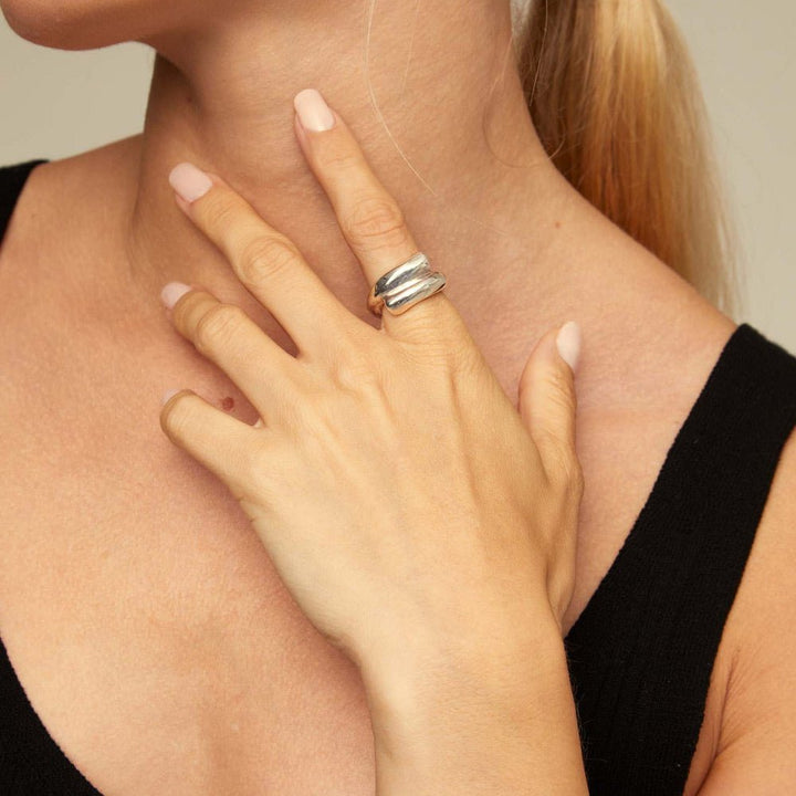 UNOde50 Silver/Gold Plated Tubular Shaped Ring Closed In The Middle - MococoUNOde50ANI0709ORO000 - 9Rings