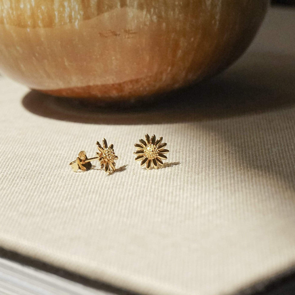 Daisy London 18ct Gold Plate Bellis Stud Earrings 10mm - MococoDaisy LondonE2005_GPEarrings