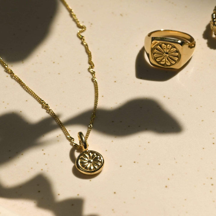 Daisy London Gold Plate Bloom Mini Pendant Necklace - MococoDaisy LondonDN01_GPNecklaces