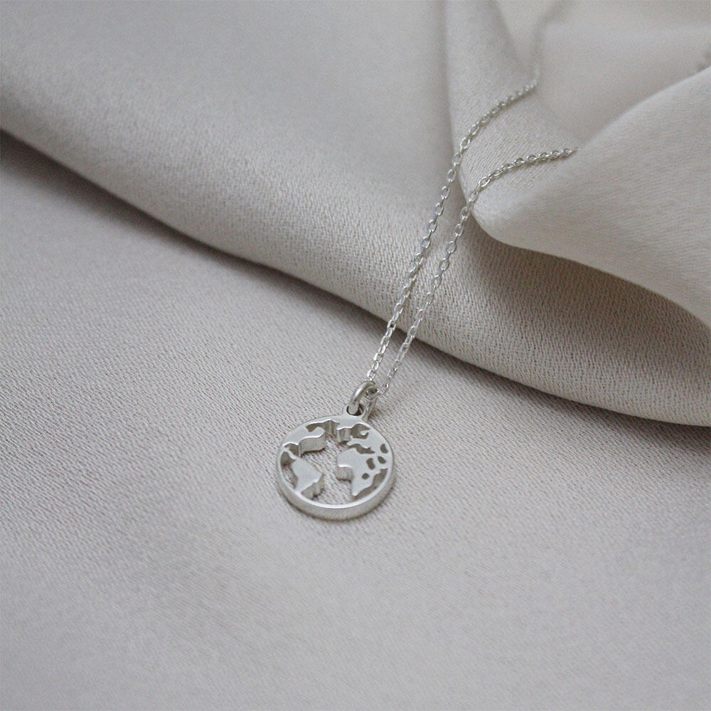 ol&co Silver World Necklace - MococoOl&CoSOCWOR189911041030011Necklaces