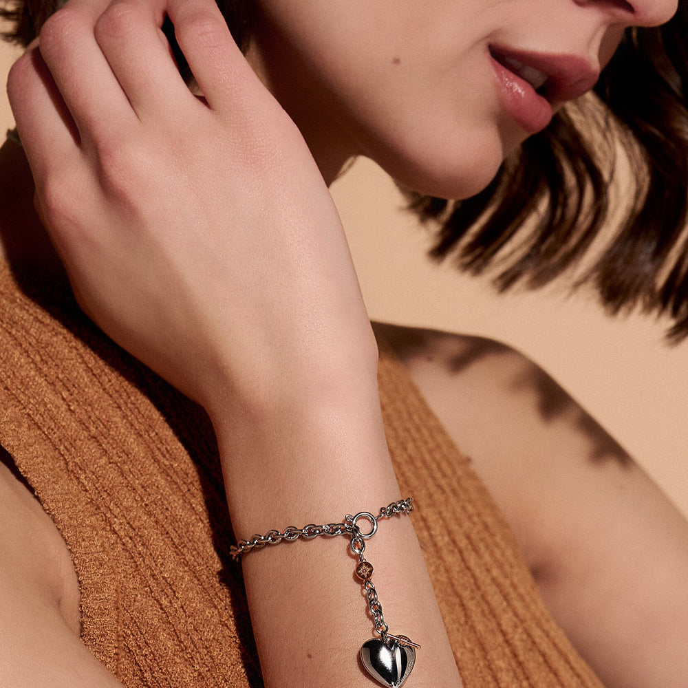 Olivia Burton Silver and Rose Gold Knot Heart Bracelet - MococoOlivia Burton241000357613272525589Bracelets